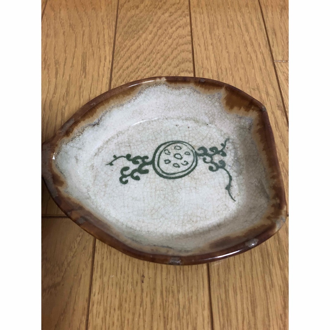 小皿　小物入れ　 銘　陶芸　陶器　 エンタメ/ホビーの美術品/アンティーク(陶芸)の商品写真