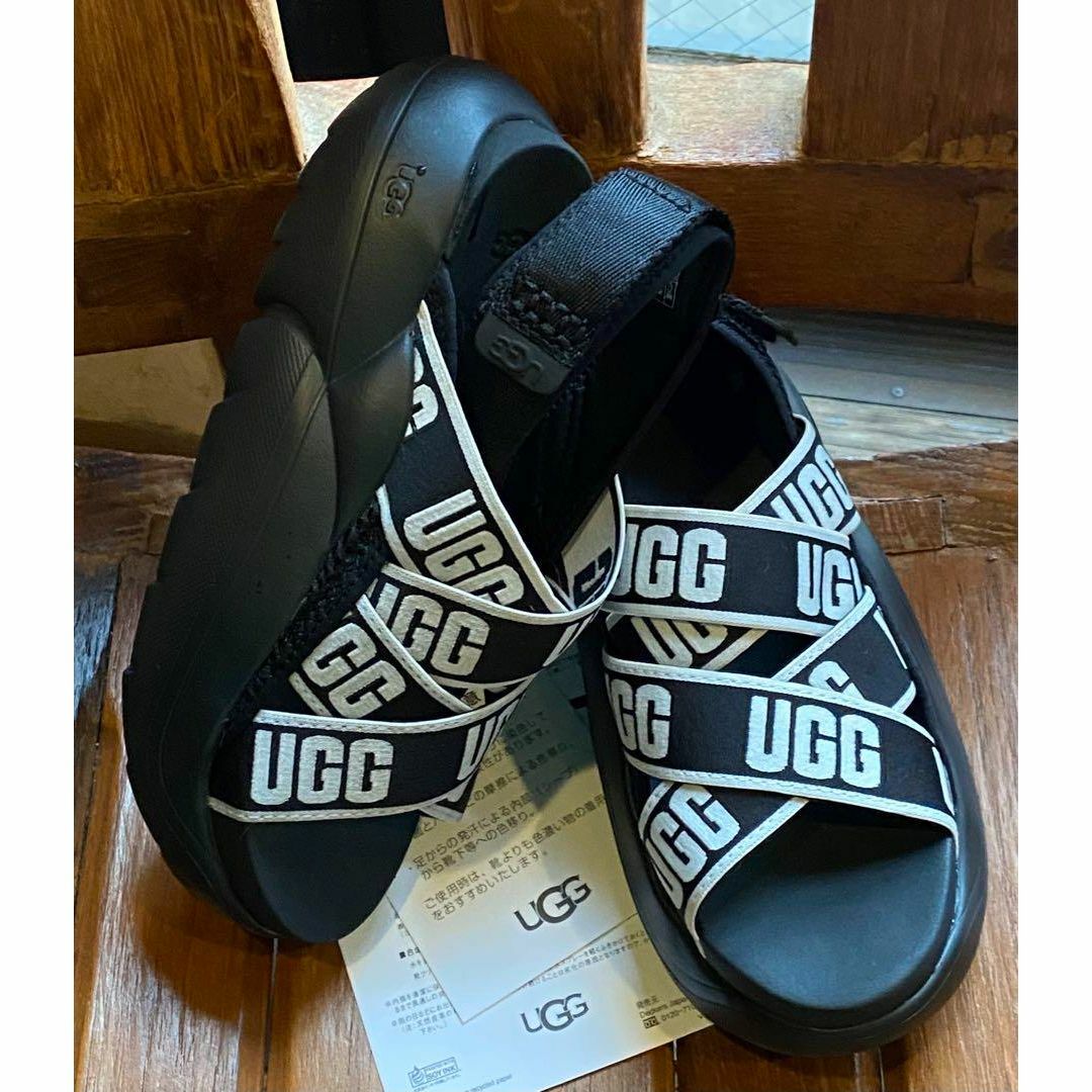 UGG(アグ)の完売しました。。。。②22.5✨超超美品✨UGG✨LA CLOUD SANDAL レディースの靴/シューズ(サンダル)の商品写真