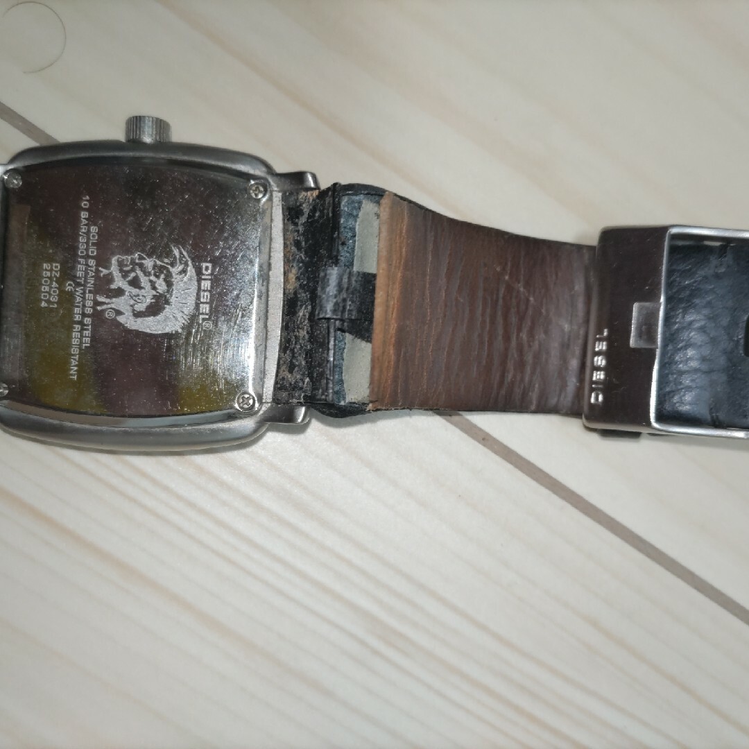 DIESEL(ディーゼル)のDIESEL　ジャンク品 メンズの時計(腕時計(デジタル))の商品写真