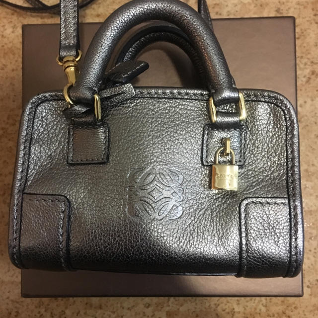 ロエベ アマソナ ミニバッグ LOEWE