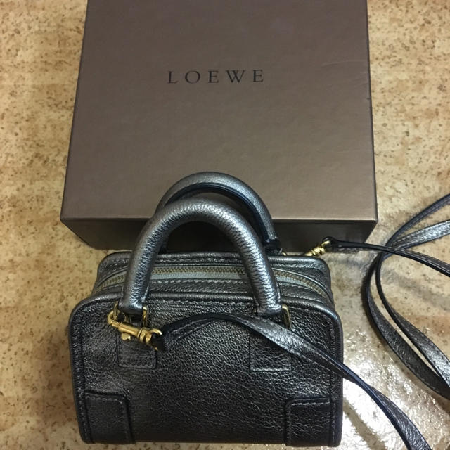 LOEWE(ロエベ)のロエベ アマソナ ミニバッグ LOEWE レディースのバッグ(ショルダーバッグ)の商品写真