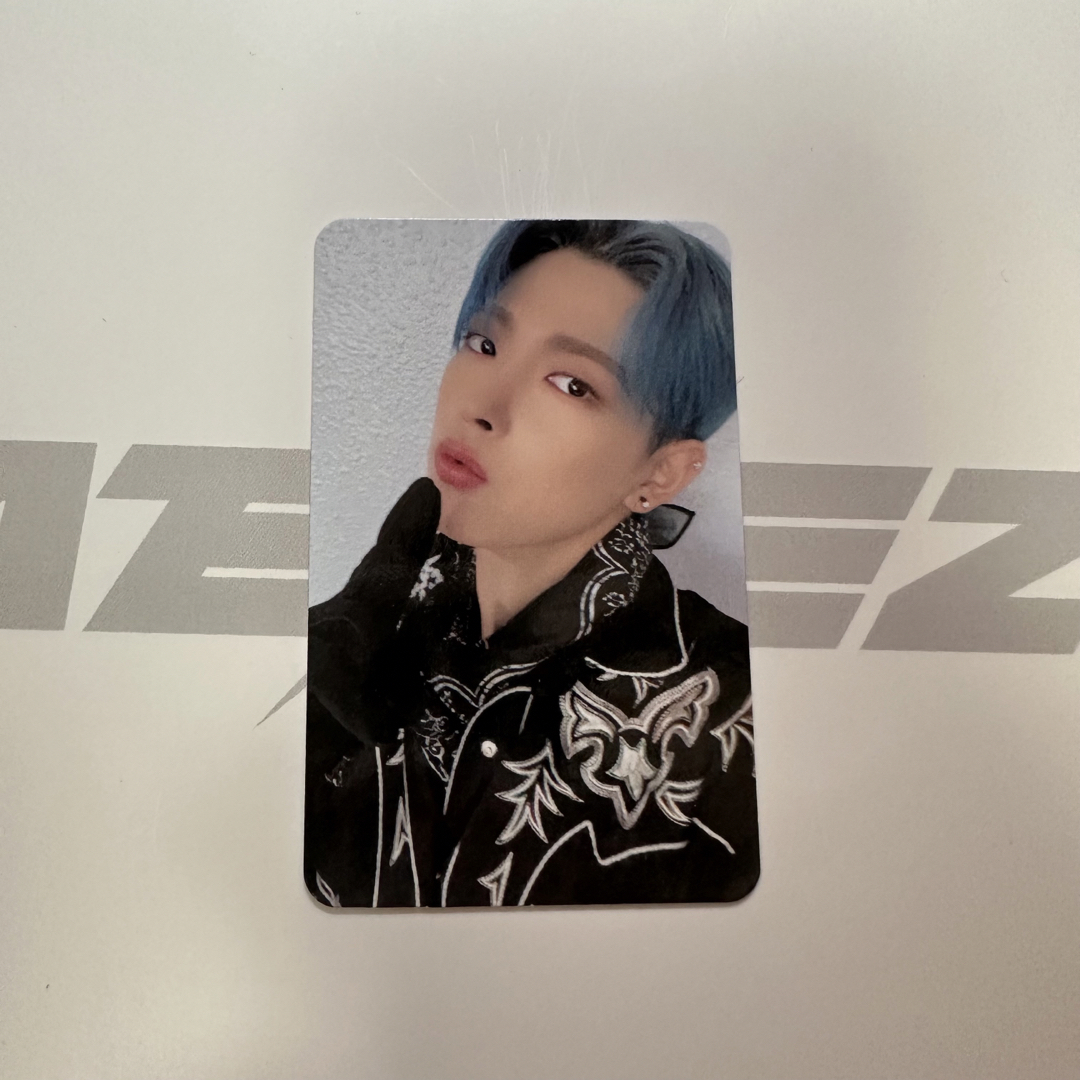 ATEEZ アチズ MINIRECORD ミニレコード 対面 トレカ　ホンジュン | フリマアプリ ラクマ