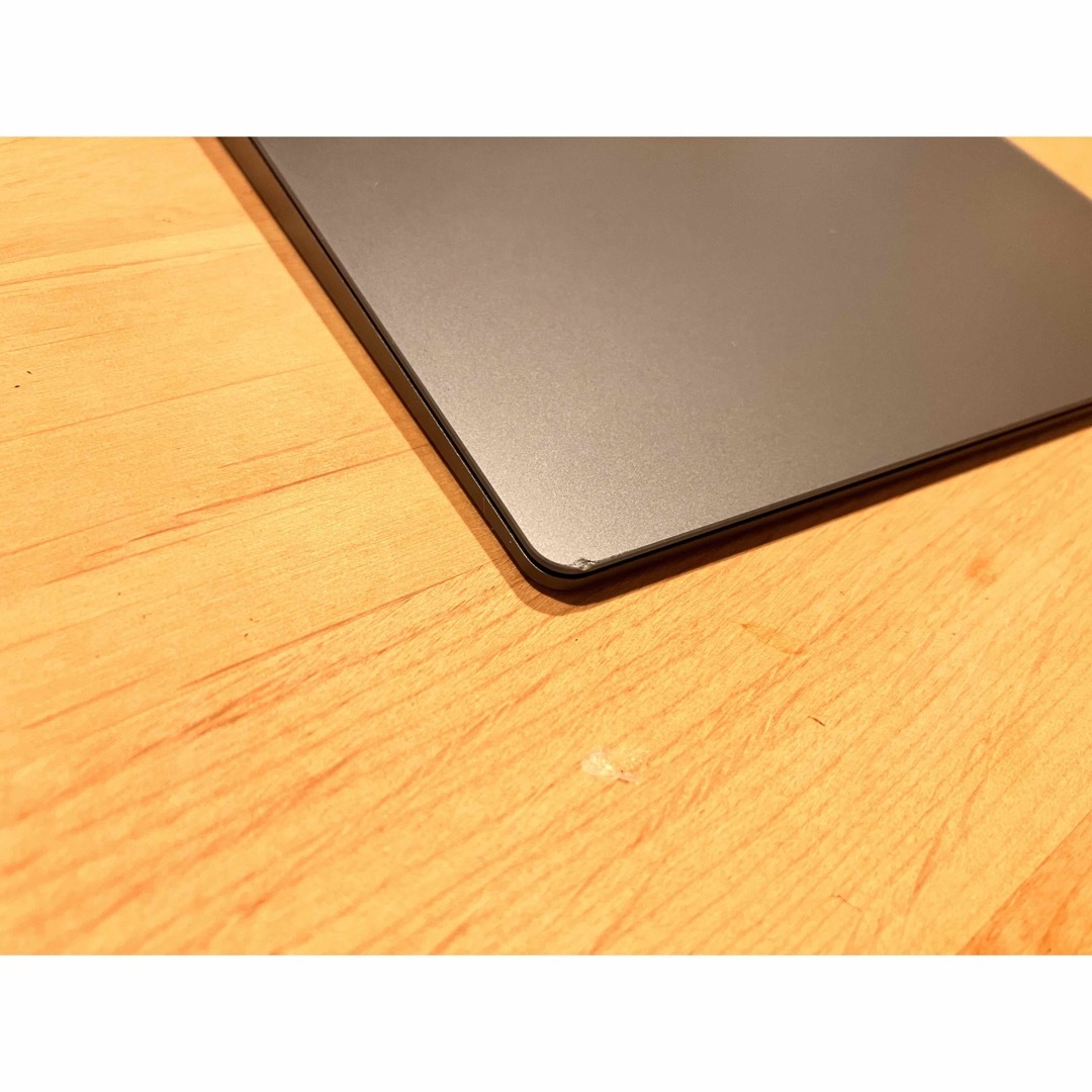 Magic Trackpad 2 Space Gray MRMF2J/A スマホ/家電/カメラのPC/タブレット(PC周辺機器)の商品写真