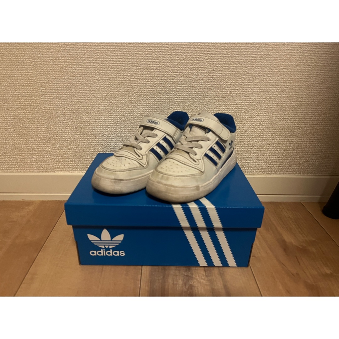 adidas - adidas フォーラムロー スニーカー キッズ 16の通販 by eri's