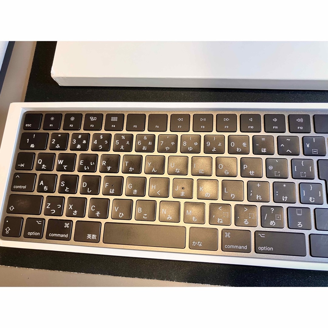 Magic Keyboard with Numeric Keypad スマホ/家電/カメラのPC/タブレット(PC周辺機器)の商品写真