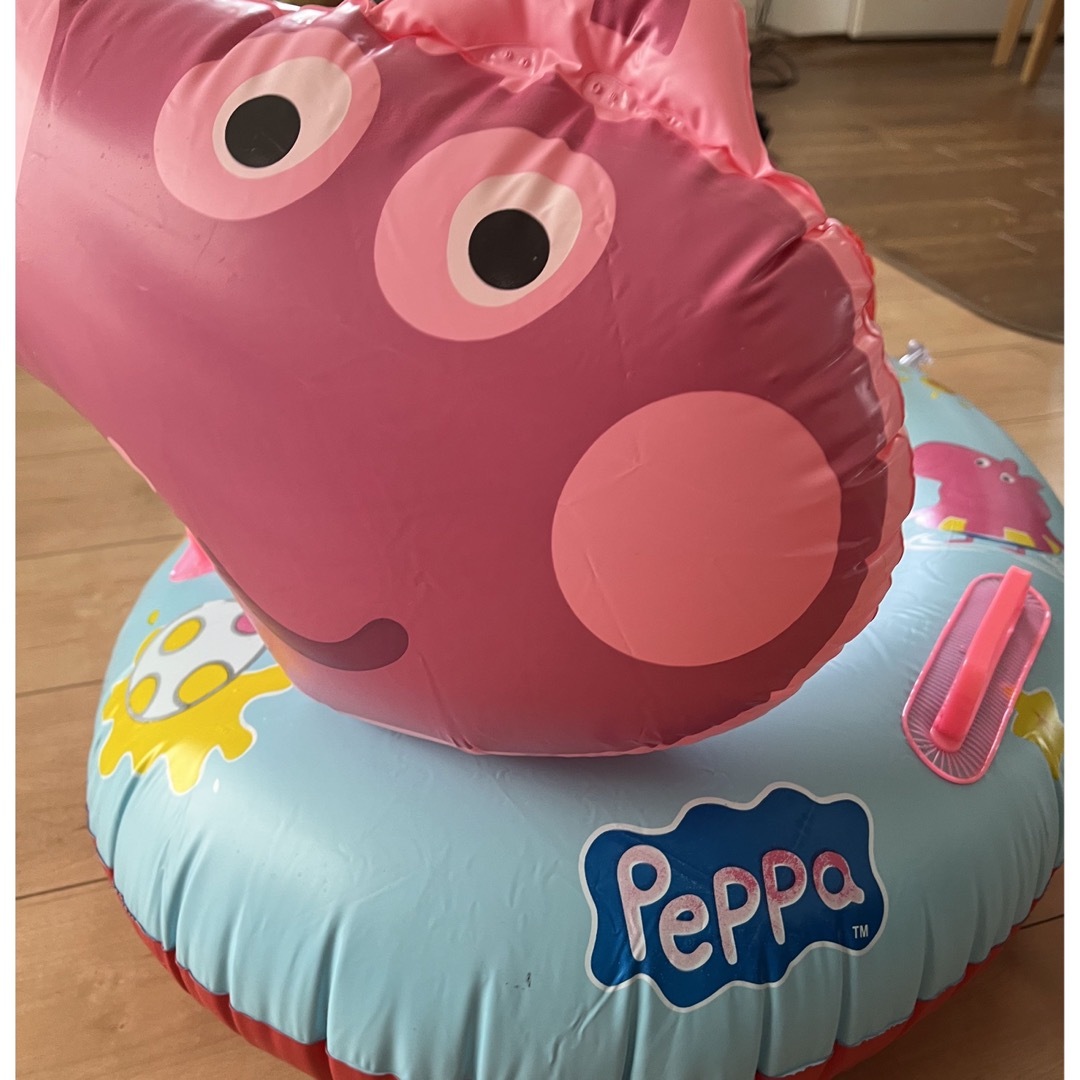 peppa pigペッパ◇ お子様に安心！足入れタイプの浮き輪 浮き具 水遊びの通販 by smile's shop｜ラクマ