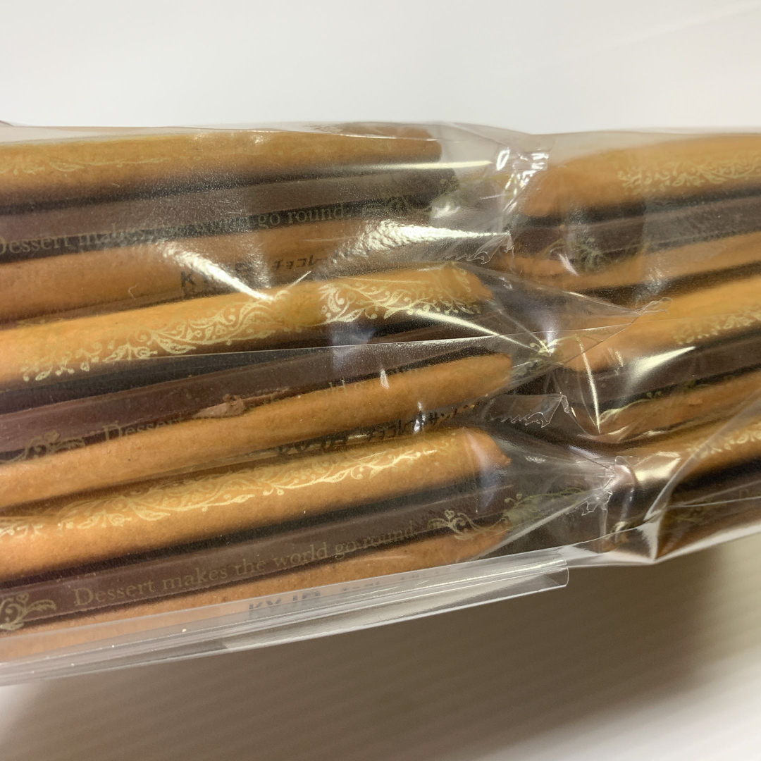 チョコレートサンドクッキー(カカオバニラ)12個 食品/飲料/酒の食品(菓子/デザート)の商品写真