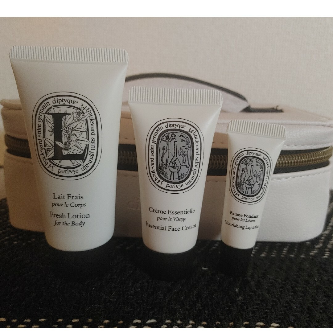 diptyque(ディプティック)のdiptyque　カタール航空アメニティポーチセット ビジネスクラス レディースのファッション小物(ポーチ)の商品写真