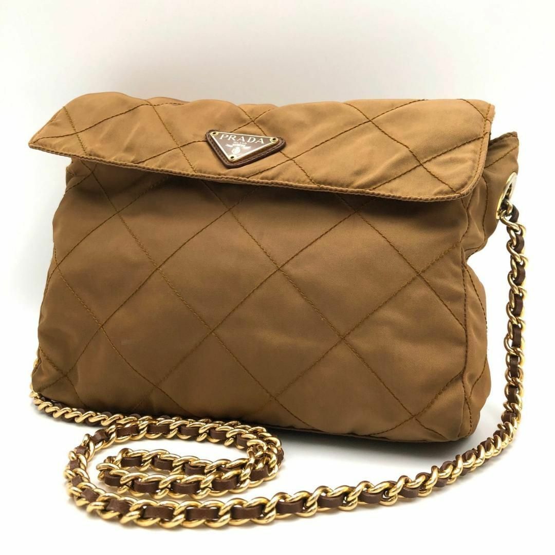 つやあり PRADA プラダ キルティング チェーン ショルダーバッグ 三角
