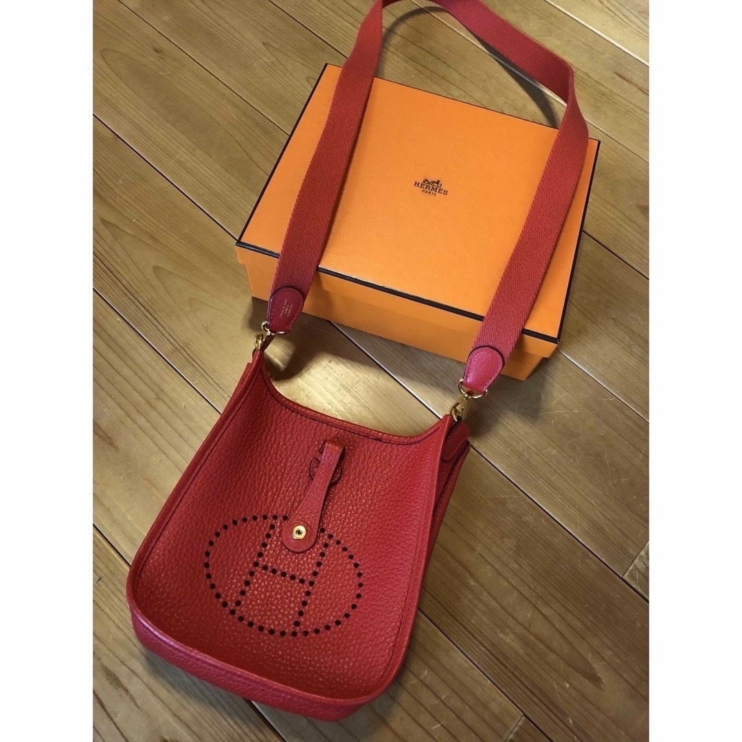 Hermes(エルメス)のHERMES エルメス ショルダーバッグ レディースのバッグ(ショルダーバッグ)の商品写真