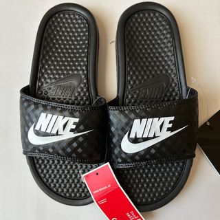 ナイキ(NIKE)のとも0602様専用NIKEウィメンズべナッシ23cm(サンダル)