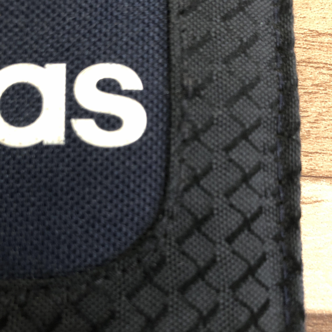 adidas(アディダス)のadidas財布 キッズ/ベビー/マタニティのこども用ファッション小物(財布)の商品写真