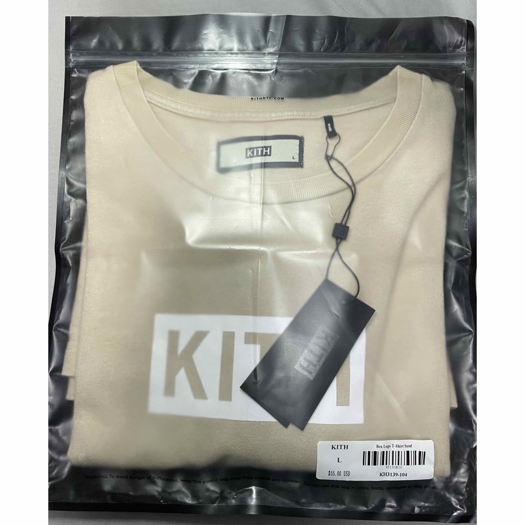 KITH(キス)のL KITH CLASSIC BOX LOGO TEE SAND Tシャツ メンズのトップス(Tシャツ/カットソー(半袖/袖なし))の商品写真