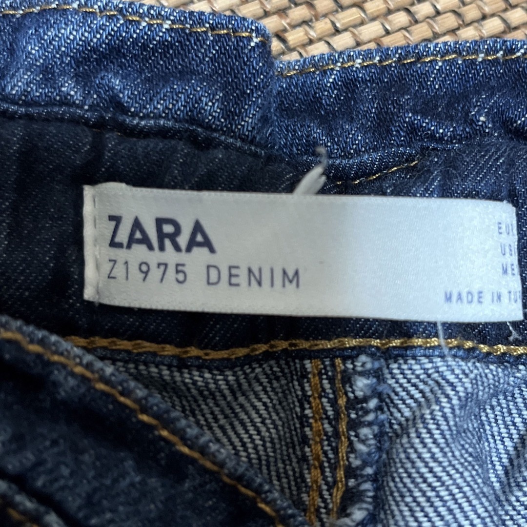 ZARA(ザラ)のZARAハイウエストストレートバギージーンズ xs レディースのパンツ(デニム/ジーンズ)の商品写真