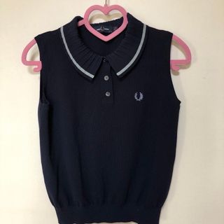 フレッドペリー(FRED PERRY)のフレッドペリーFRED PERRY 襟プリーツノースリーブポロシャツ(ポロシャツ)