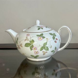 ウェッジウッド(WEDGWOOD)のれんずまめ様専用　ウェッジウッド  ティーポットLサイズ　黒壺印　未使用品(食器)