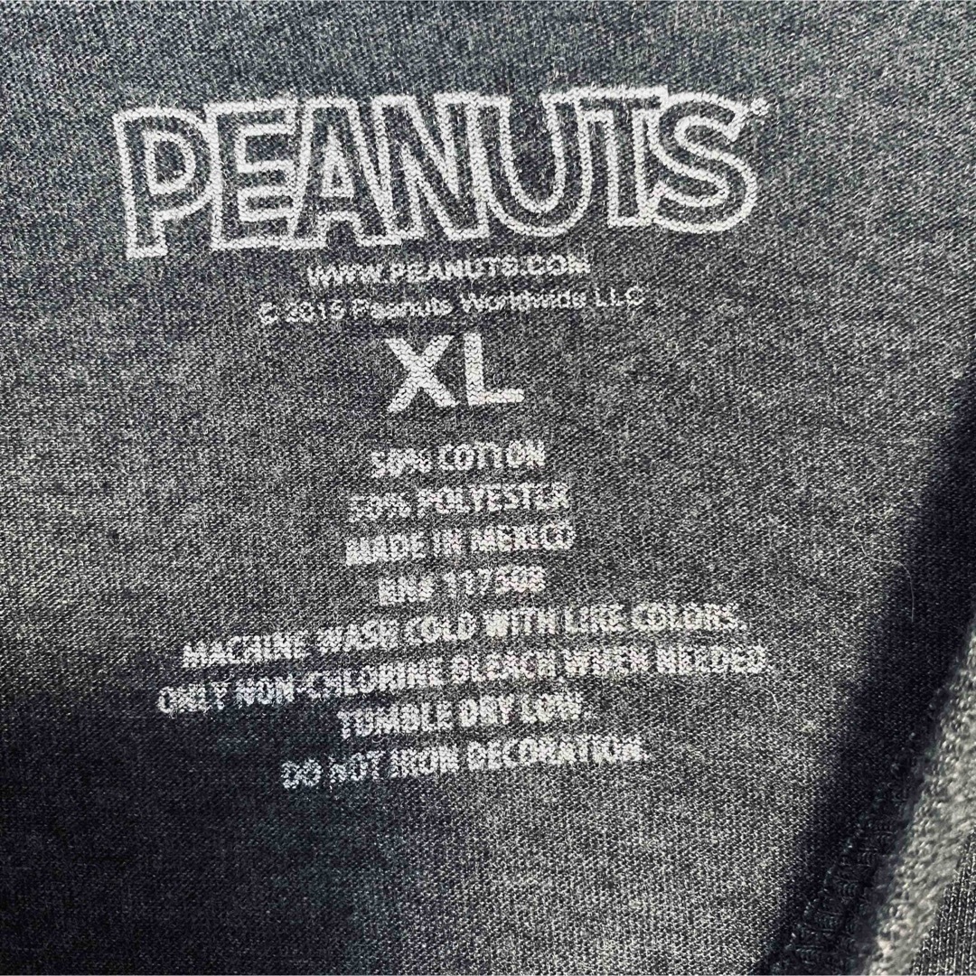 PEANUTS(ピーナッツ)の【入手困難】ピーナッツ　スヌーピー　Tシャツ　XLサイズ　一点物　海外輸入　レア メンズのトップス(Tシャツ/カットソー(半袖/袖なし))の商品写真