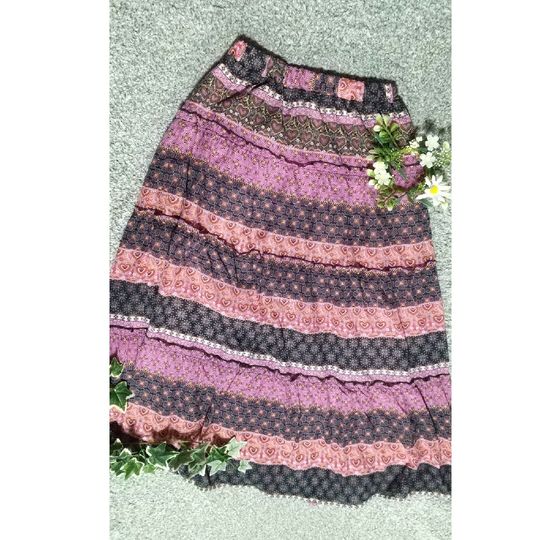 ニッセン(ニッセン)の59 ニッセン 紫×黒×オレンジ ロングスカート アジアン風 柄 可愛い フリル レディースのスカート(ロングスカート)の商品写真
