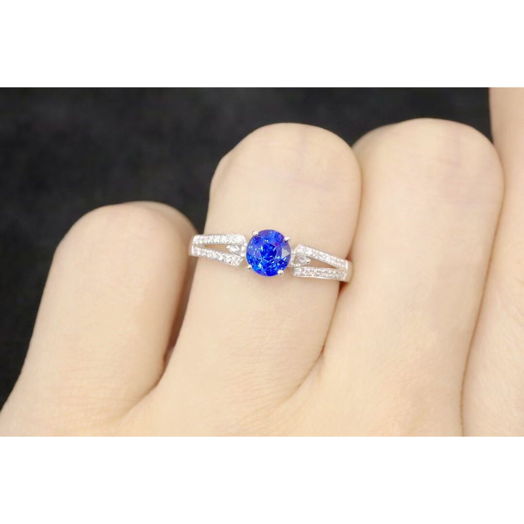 天然 ロイヤルブルーサファイア ダイヤ リング0.67ct k18 f