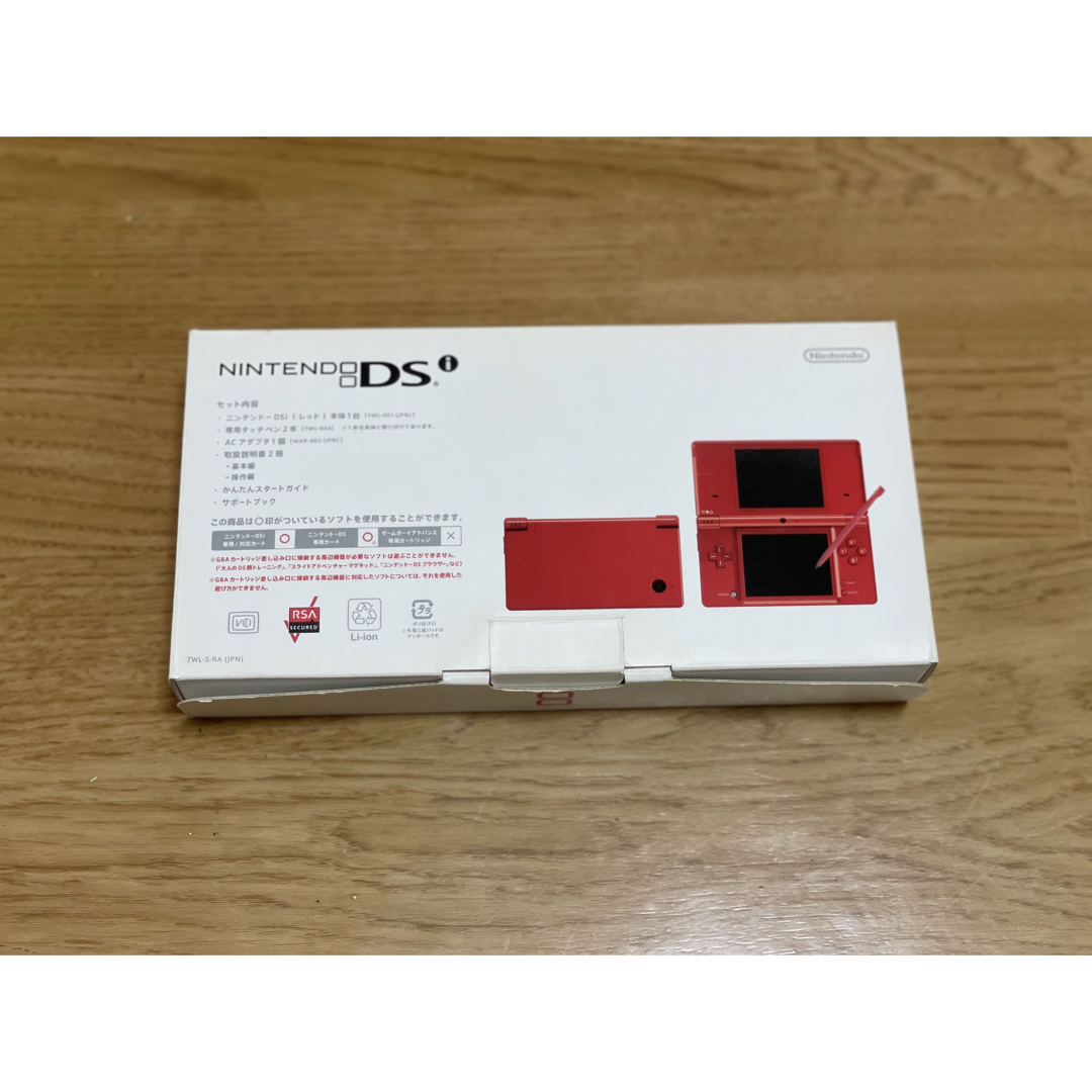 任天堂(ニンテンドウ)のニンテンドー DSI レッド 本体 箱説明書付き 充電アダプター エンタメ/ホビーのゲームソフト/ゲーム機本体(携帯用ゲーム機本体)の商品写真