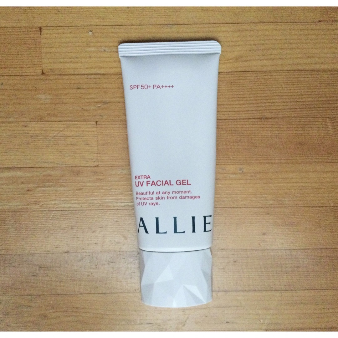 ALLIE(アリィー)のALLIE アリィー　日焼け止め　SPF50 コスメ/美容のボディケア(日焼け止め/サンオイル)の商品写真