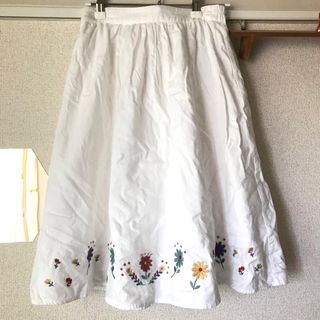 エヘカソポ(ehka sopo)の刺繍スカート(ひざ丈スカート)