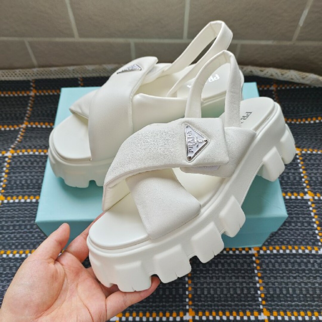 新版 箱付き 美品35 レディース サンダル プラダ PRADA サンダル