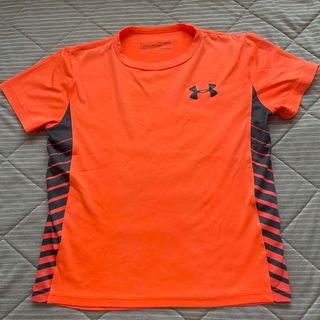 アンダーアーマー(UNDER ARMOUR)のアンダーアーマー/オレンジ/140(Tシャツ/カットソー)