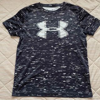 アンダーアーマー(UNDER ARMOUR)のアンダーアーマー/黒/140(Tシャツ/カットソー)