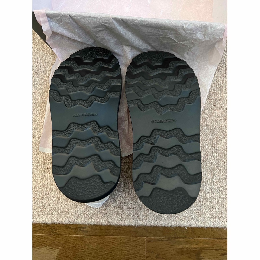 CAMINANDO(カミナンド)のカミナンド　グルカサンダル　シンゾーン　ホワイト　6 レディースの靴/シューズ(サンダル)の商品写真