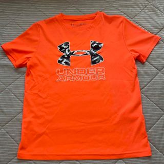 アンダーアーマー(UNDER ARMOUR)のアンダーアーマー/オレンジ/140/(Tシャツ/カットソー)