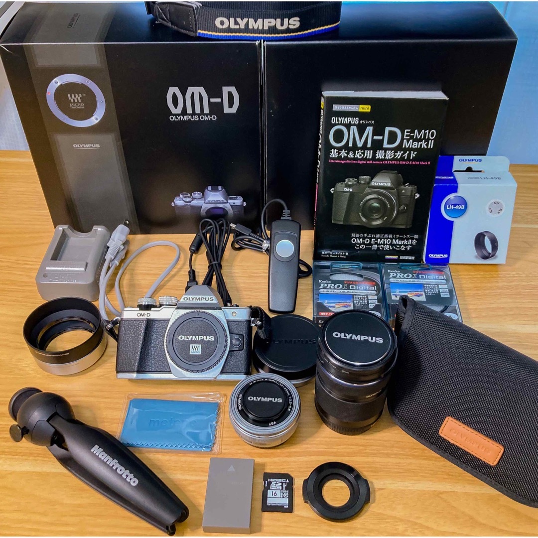 OLYMPUS E-M5 Wズーム バッテリ２つバッグおまけ