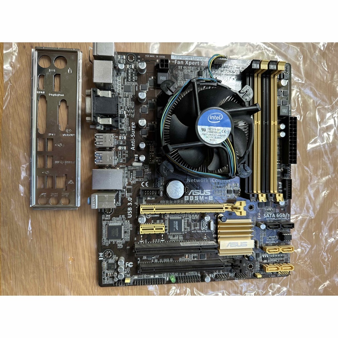 ASUS B85M-E + intel i7 4770S + 16GB mem