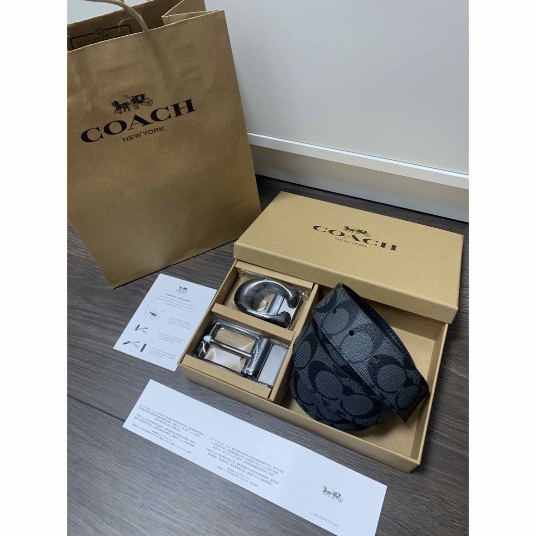 COACH(コーチ)の新品未使用　ショッパー付　コーチ　coach ベルト　リバーシブル　プレゼントに メンズのファッション小物(ベルト)の商品写真