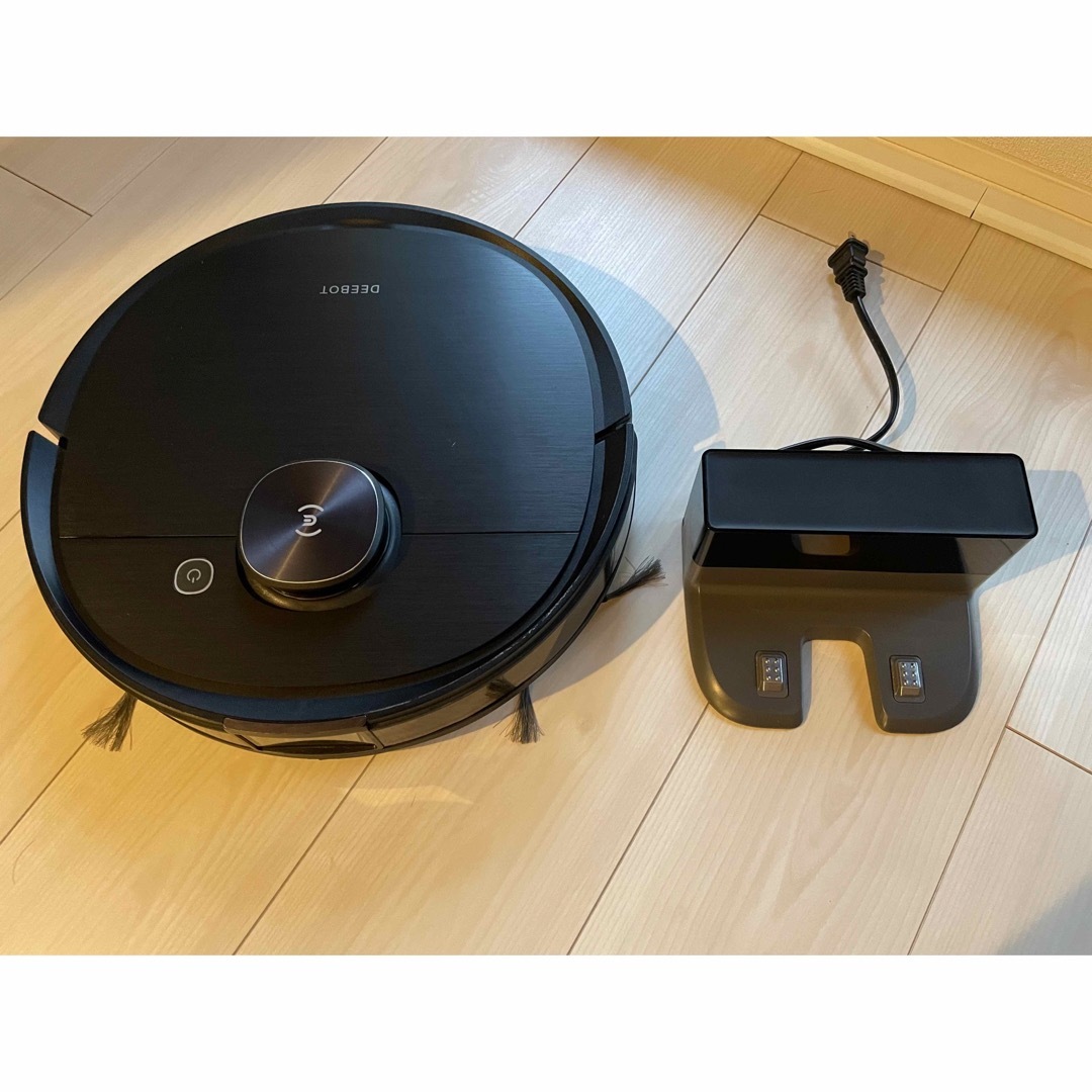 ECOVACS(エコバックス)のECOVACS DEEBOT OZMO T8 AIVI スマホ/家電/カメラの生活家電(掃除機)の商品写真