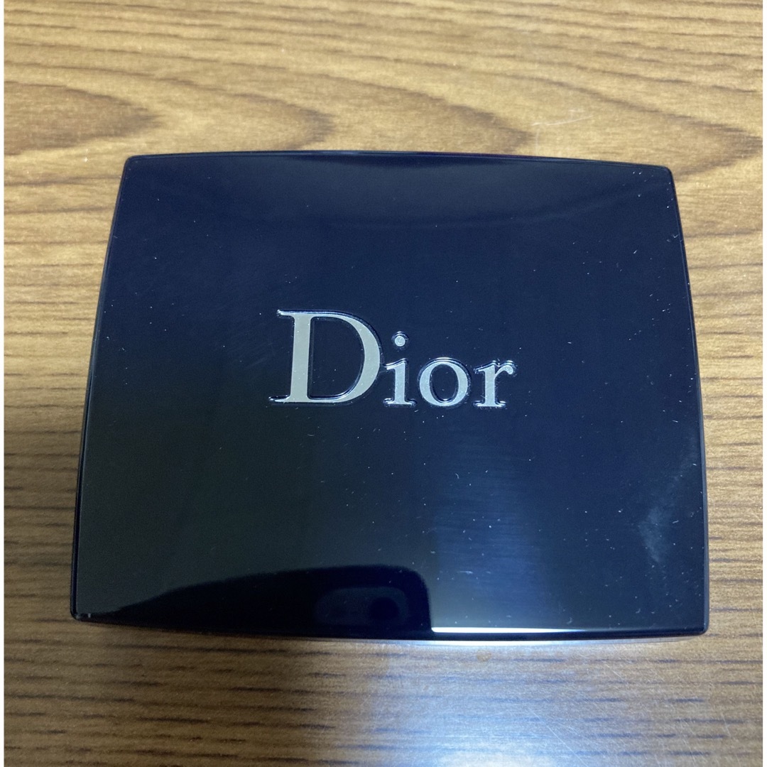 Dior(ディオール)のディオール　サンククルール　クチュール　749 ロマンティックヴォヤージュ　限定 コスメ/美容のベースメイク/化粧品(アイシャドウ)の商品写真
