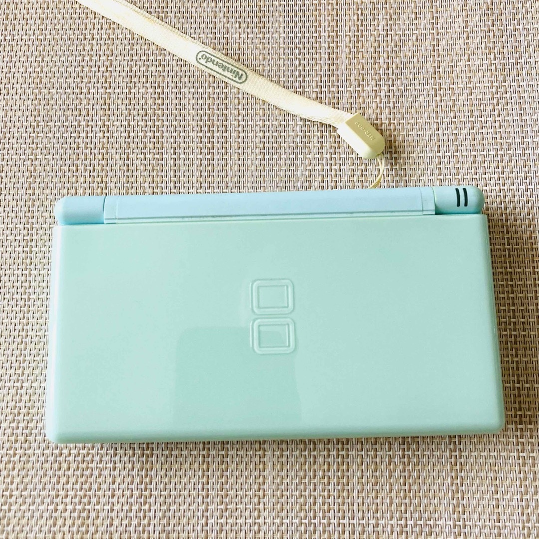 ニンテンドーDS(ニンテンドーDS)のニンテンド-DS LITE ミントブルー　ジャンク品 エンタメ/ホビーのゲームソフト/ゲーム機本体(携帯用ゲーム機本体)の商品写真