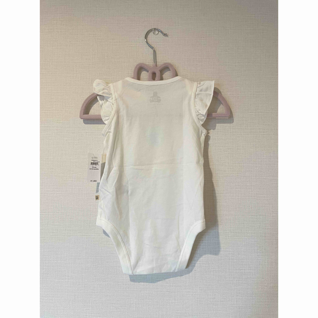 babyGAP(ベビーギャップ)のGAP ロンパース 70 女の子 肩フリル 未使用 新品 タグ付き キッズ/ベビー/マタニティのベビー服(~85cm)(ロンパース)の商品写真