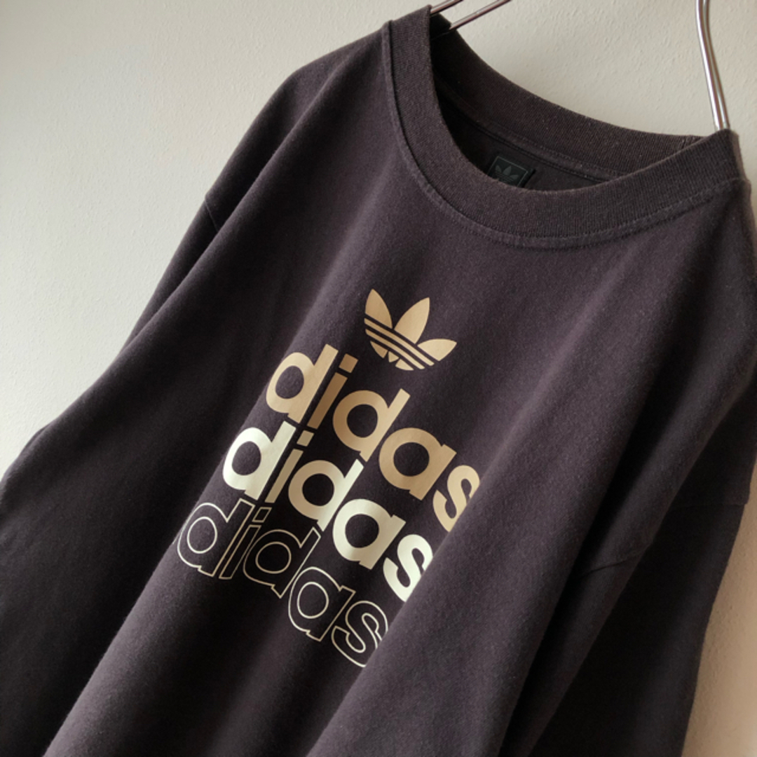 adidas(アディダス)の【雰囲気抜群】 古着 adidas 3段プリント トレフォイルロゴ  Tシャツ メンズのトップス(Tシャツ/カットソー(半袖/袖なし))の商品写真