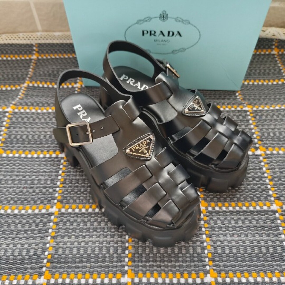 PRADA - 美品♥未使用♥プラダ 38シューズ サンダル箱付き黒の通販 by