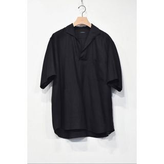 コモリ(COMOLI)のCOMOLI 23SS カナパ半袖スキッパーシャツ ブラック サイズ3 新品(シャツ)