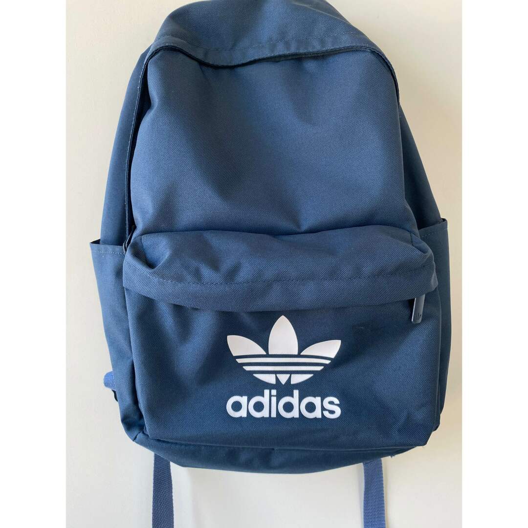 adidas(アディダス)のadidas  メンズのバッグ(バッグパック/リュック)の商品写真