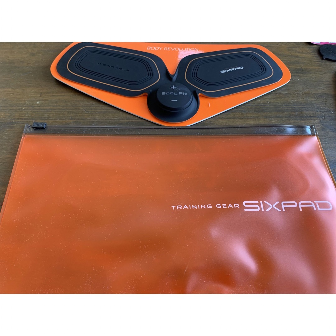 SIXPAD - シックスパッド ボディフィットの通販 by りりり's SIXPAD - シックスパッド ボディフィットの通販 by りりり's