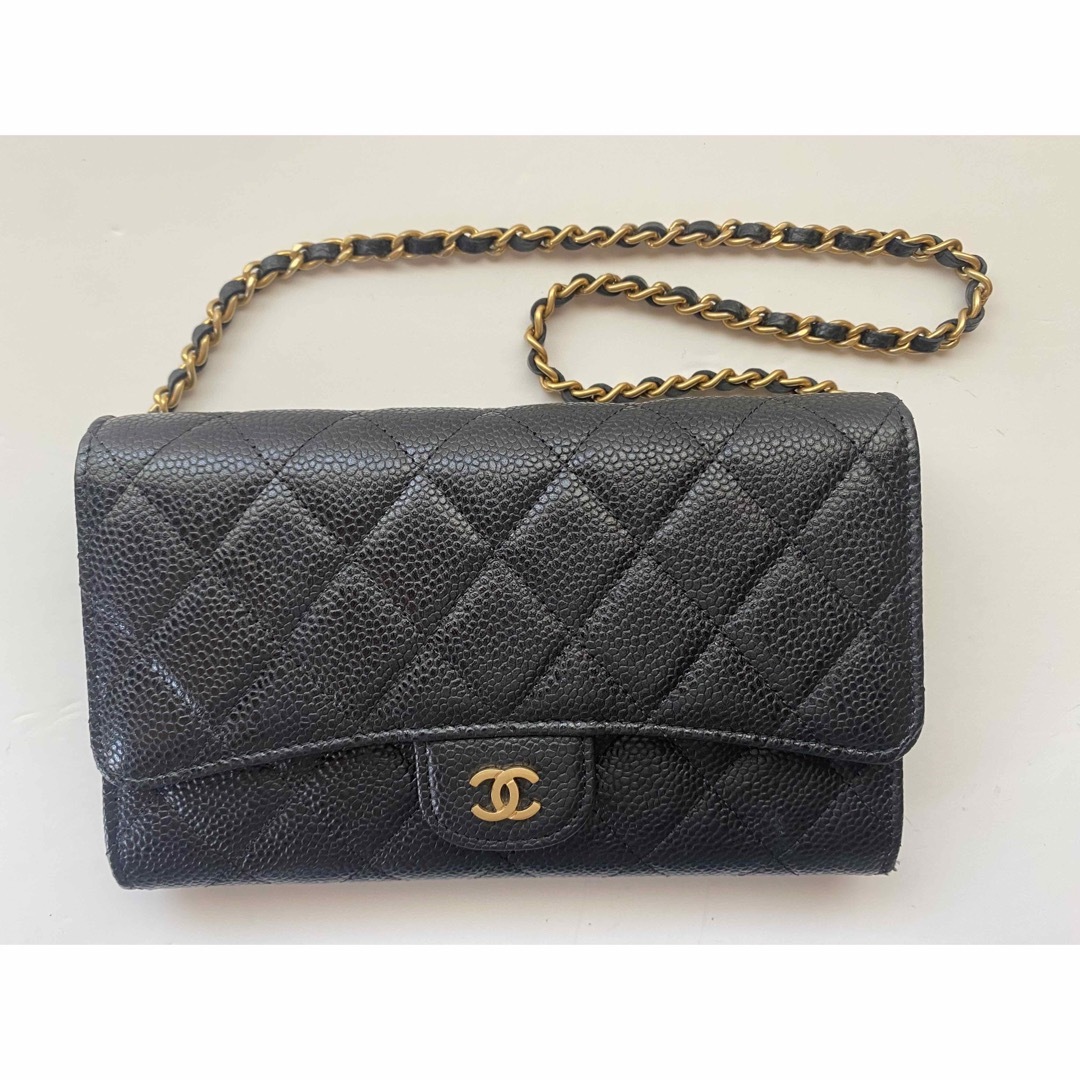 CHANEL(シャネル)のCHANEL チェーン付き長財布　キャビアスキン　ブラック メンズのファッション小物(長財布)の商品写真