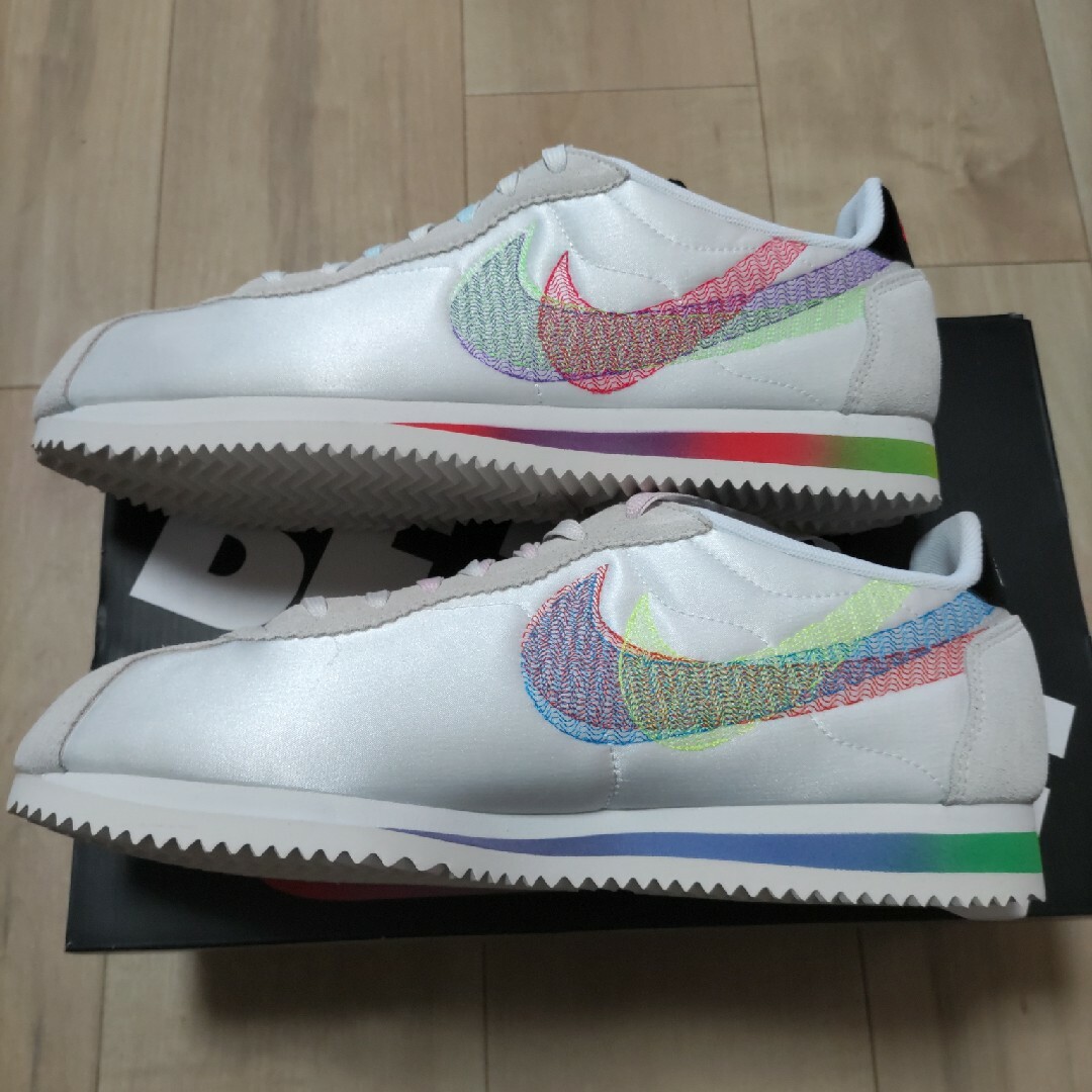 NIKE(ナイキ)のNike Cortez "Be True" ナイキ コルテッツ　スニーカー メンズの靴/シューズ(スニーカー)の商品写真