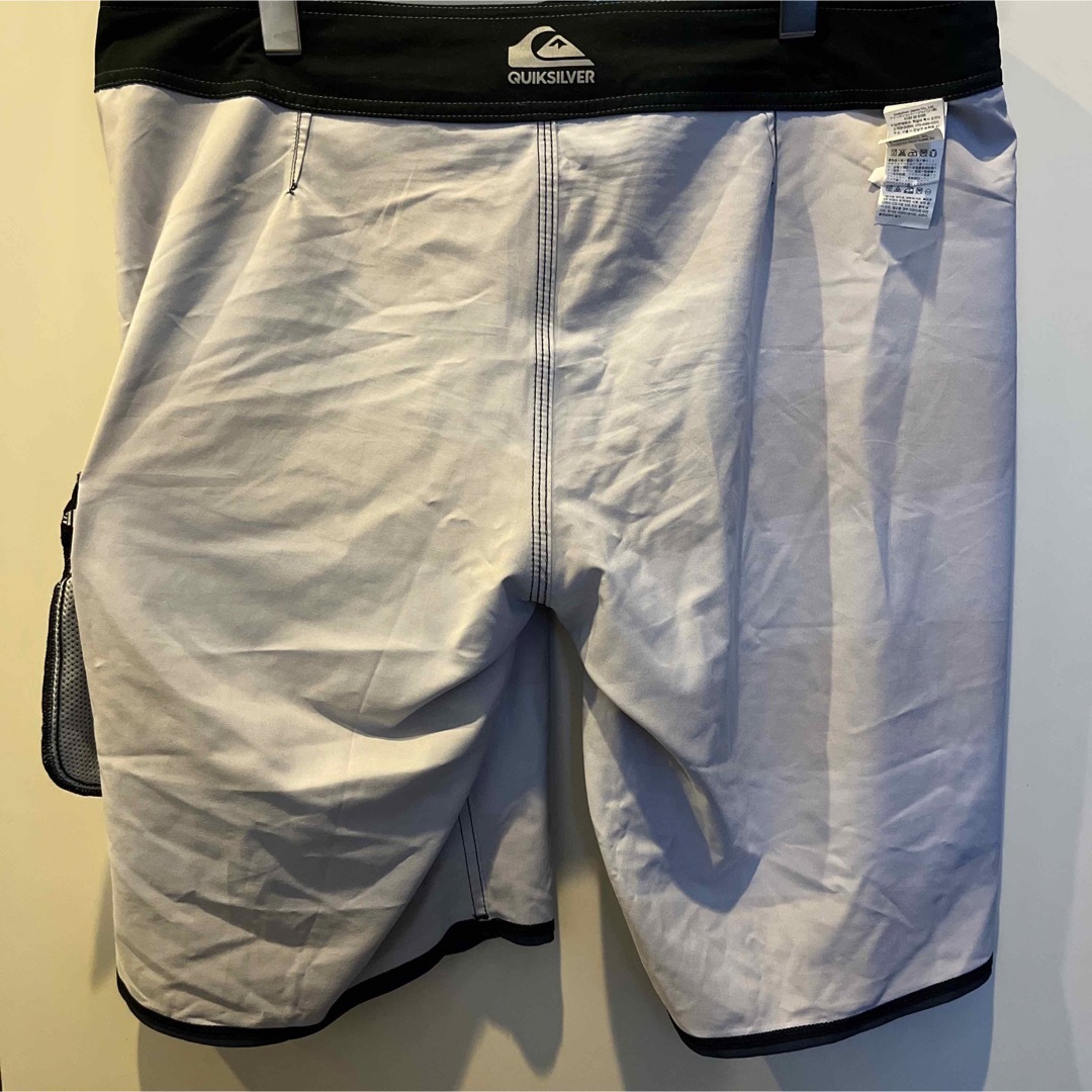 QUIKSILVER(クイックシルバー)のQUIKSILVERクイックシルバー  水陸両用 サーフパンツ　水着　海パン メンズの水着/浴衣(水着)の商品写真