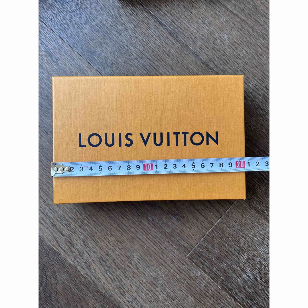 LOUIS VUITTON(ルイヴィトン)のルイヴィトン保存袋　メッセージカード　箱 レディースのバッグ(ショップ袋)の商品写真