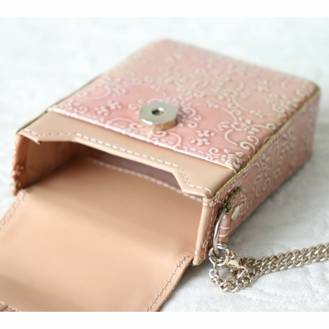 ANNA SUI - 新品訳タグ付き【アナスイ】本革 チェーン付き ANNA SUI - 新品訳タグ付き【アナスイ】本革 チェーン付き