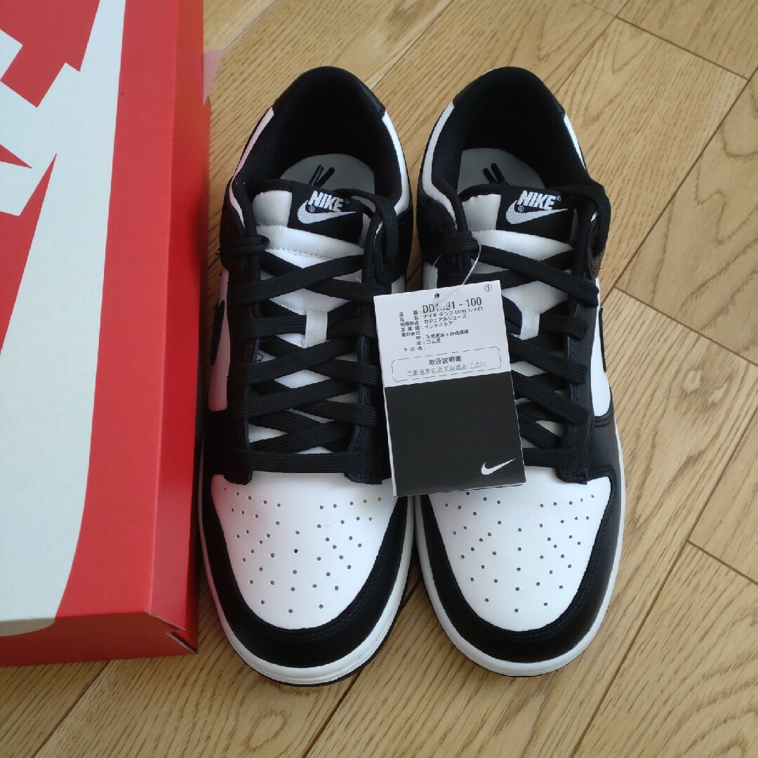 NIKE(ナイキ)のNIKE　DUNK LOW　WHITE/BLACK-WHITE メンズの靴/シューズ(スニーカー)の商品写真