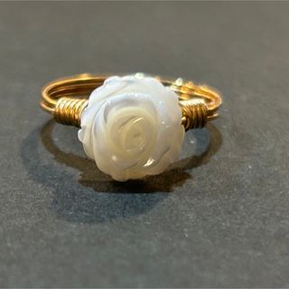 アクアマリン薔薇彫り❣️オシャレ　可愛い　キレイ　癒し　結婚❤️